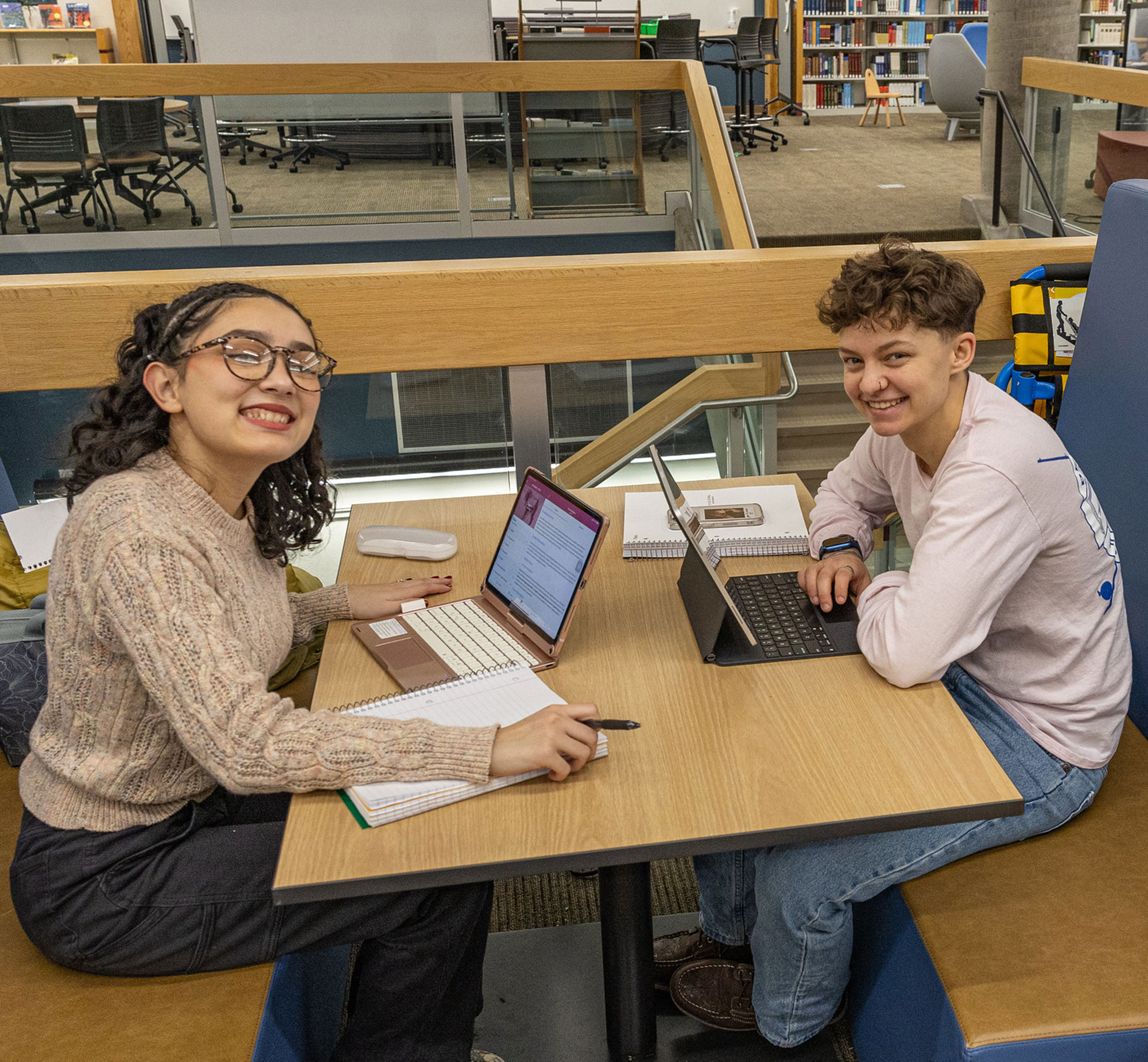 Students studying together at Sierra College Nevada County Campus